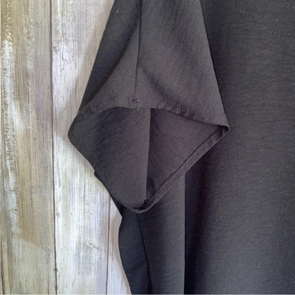 Entro Black Solid V Neck Blouse - Picture 3 of 5